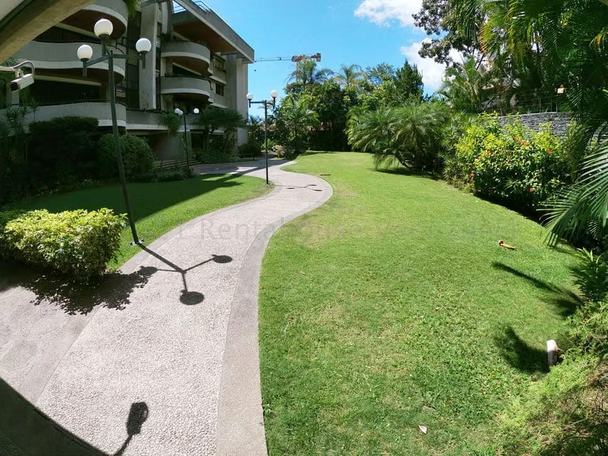Apartamento (Duplex) en Venta en Los Palos Grandes, Distrito Metropolitano - 56