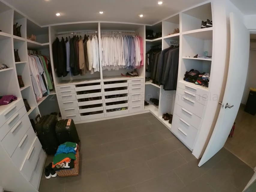 Apartamento (Duplex) en Venta en Los Palos Grandes, Distrito Metropolitano - 10