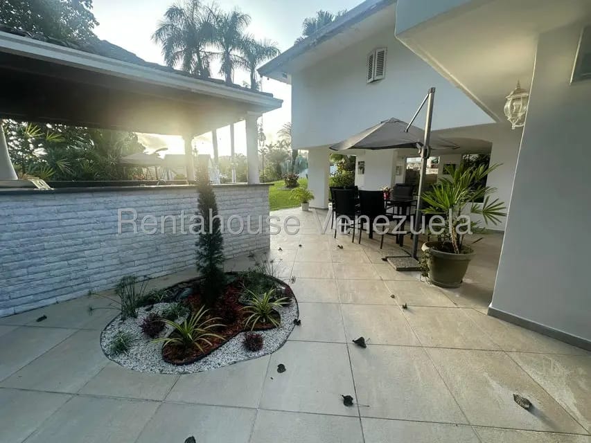 Casa (Multipes Niveles) en Venta en La Lagunita Country Club, Distrito Metropolitano - 32