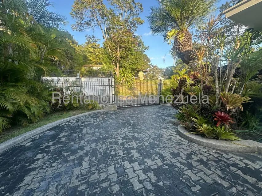 Casa (Multipes Niveles) en Venta en La Lagunita Country Club, Distrito Metropolitano - 56