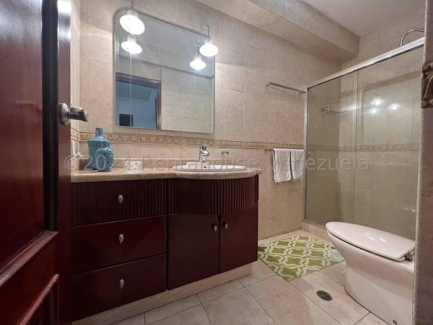 Casa (Duplex) en Alquiler en La Tahona, Distrito Metropolitano - 23