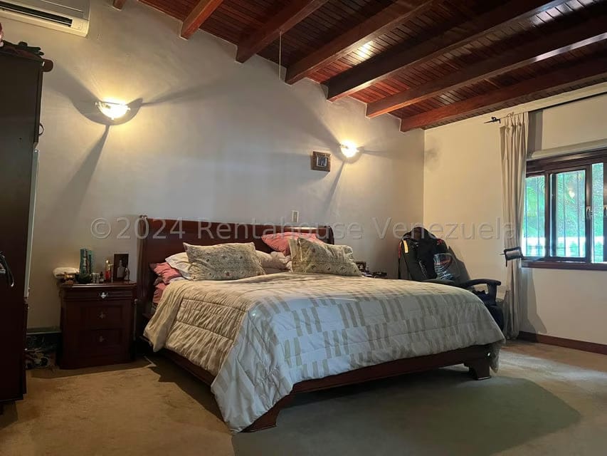 Casa (Duplex) en Alquiler en La Tahona, Distrito Metropolitano - 25