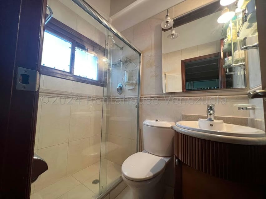 Casa (Duplex) en Alquiler en La Tahona, Distrito Metropolitano - 29