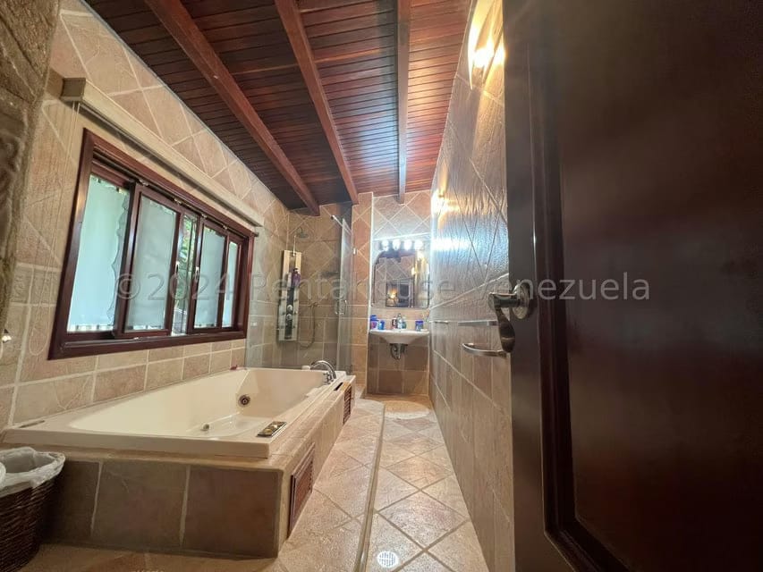 Casa (Duplex) en Alquiler en La Tahona, Distrito Metropolitano - 30