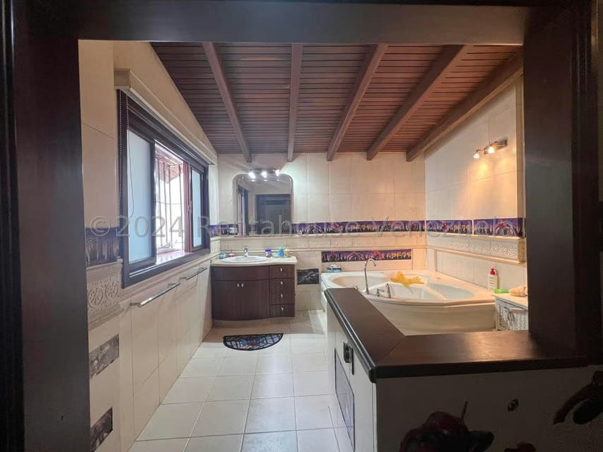 Casa (Duplex) en Alquiler en La Tahona, Distrito Metropolitano - 33
