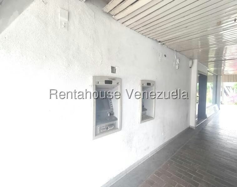 Comercial (Local Comercial) en Venta en La Esmeralda, Carabobo - 11