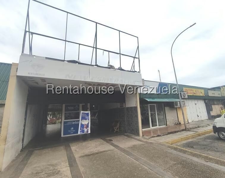 Comercial (Local Comercial) en Venta en La Esmeralda, Carabobo - 13