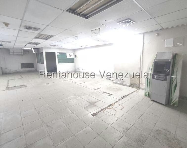 Comercial (Local Comercial) en Venta en La Esmeralda, Carabobo - 5
