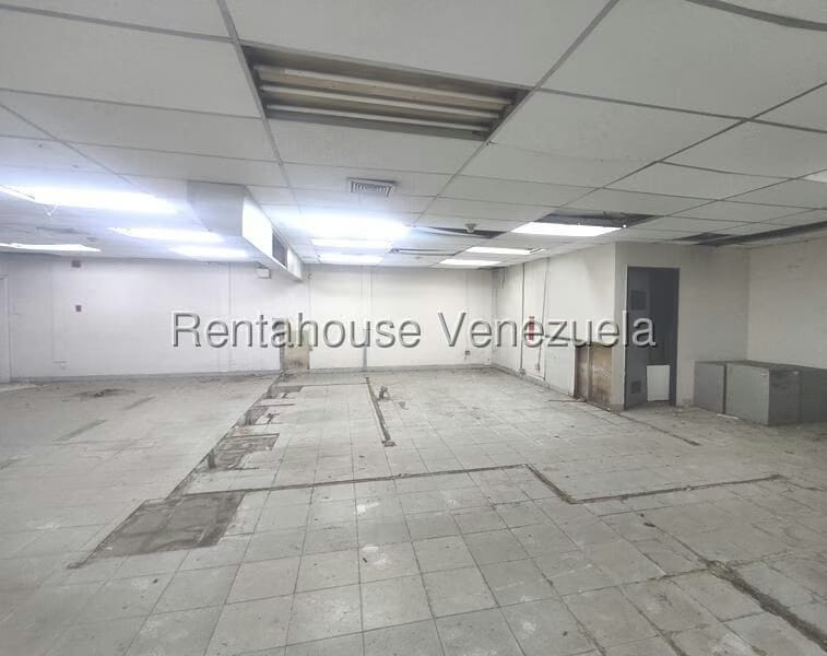 Comercial (Local Comercial) en Venta en La Esmeralda, Carabobo - 6