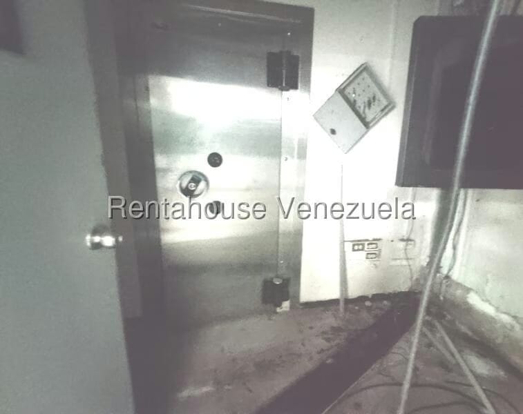 Comercial (Local Comercial) en Venta en La Esmeralda, Carabobo - 9