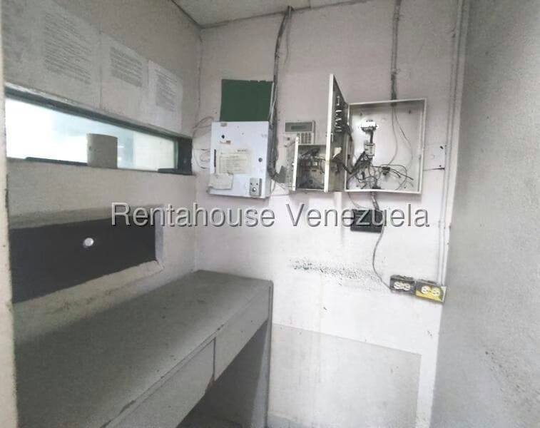 Comercial (Local Comercial) en Venta en La Esmeralda, Carabobo - 10
