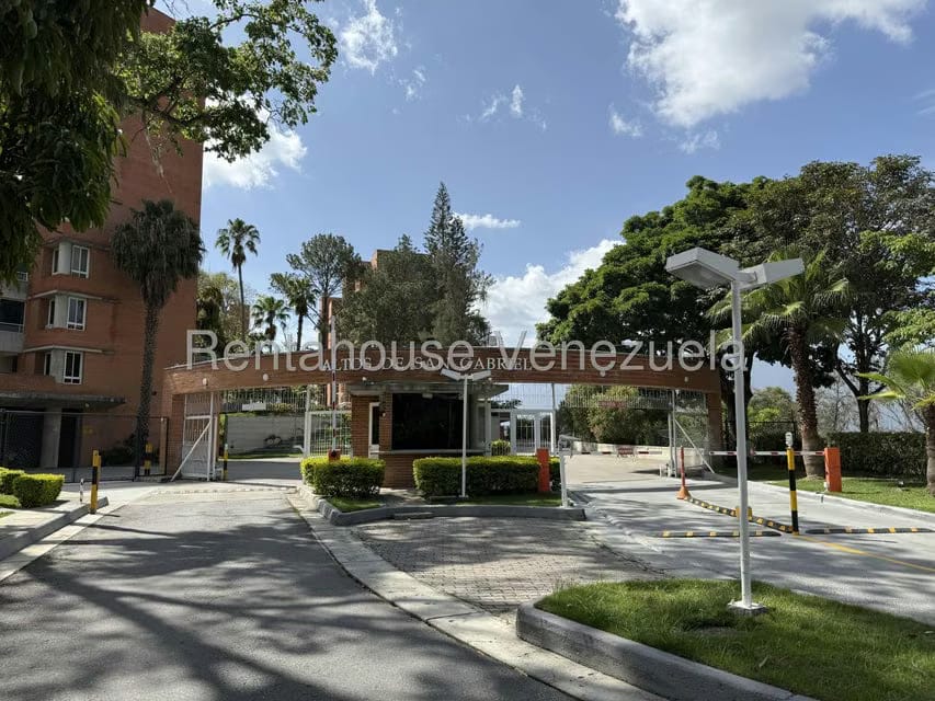 Apartamento (Multiples Niveles) en Venta en La Tahona, Distrito Metropolitano - 2