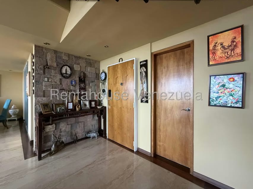 Apartamento (Multiples Niveles) en Venta en La Tahona, Distrito Metropolitano - 5