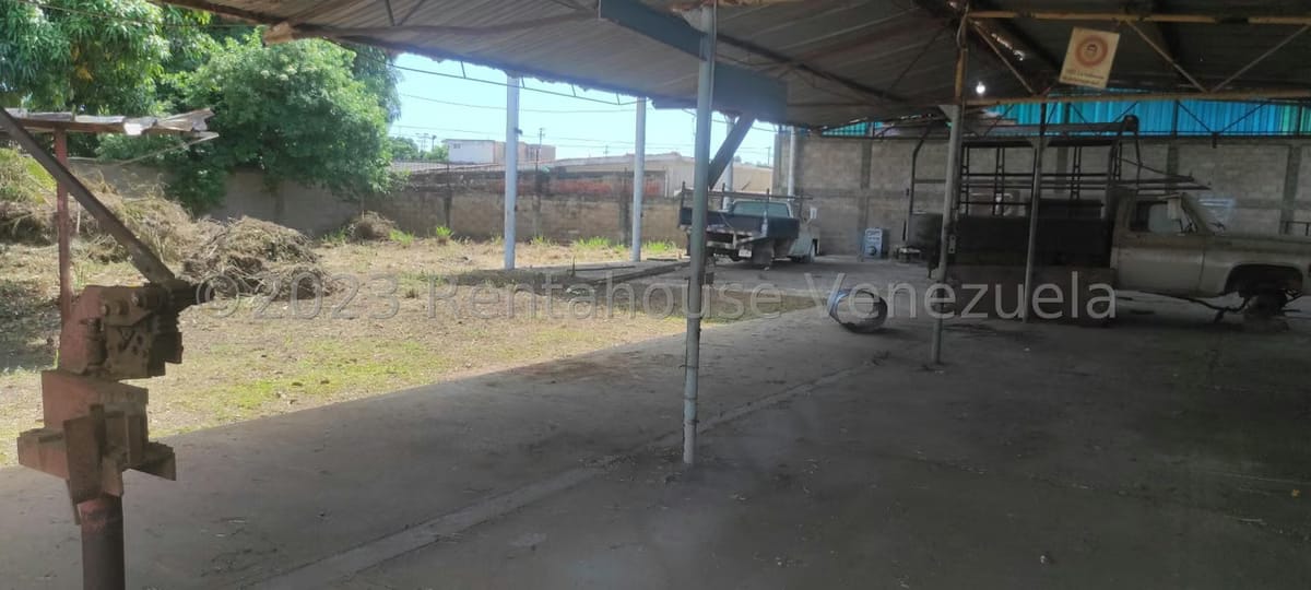 Comercial (Industrial) en Alquiler en Calle 43, Zulia - 11