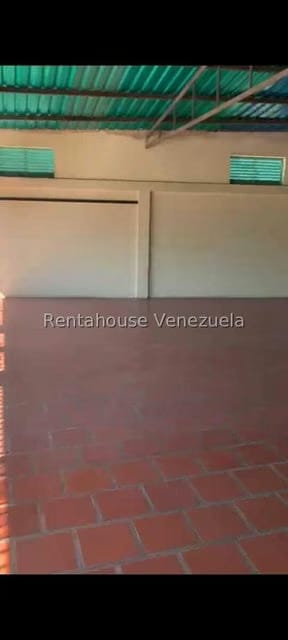 Comercial (Industrial) en Alquiler en Calle 43, Zulia - 12
