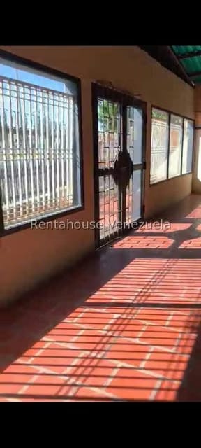 Comercial (Industrial) en Alquiler en Calle 43, Zulia - 15