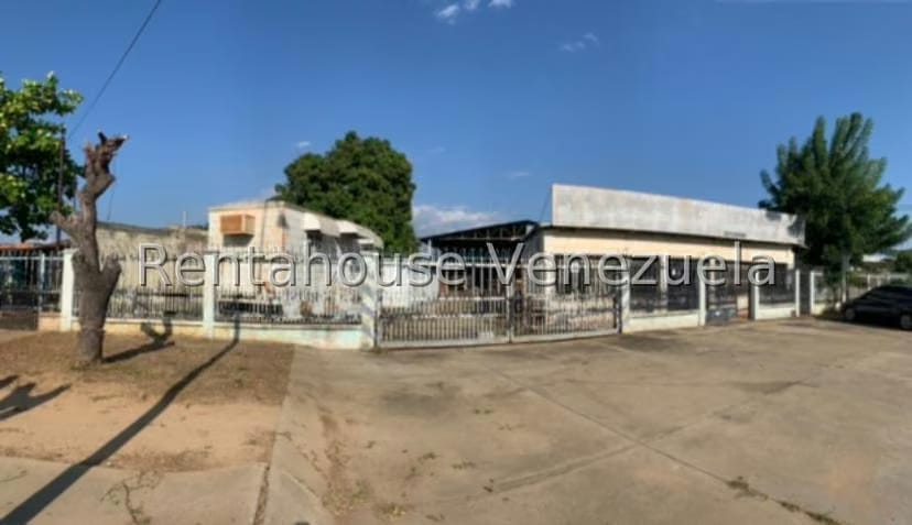 Comercial (Industrial) en Alquiler en Calle 43, Zulia - 17