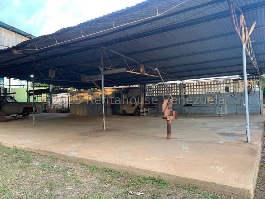 Comercial (Industrial) en Alquiler en Calle 43, Zulia - 3