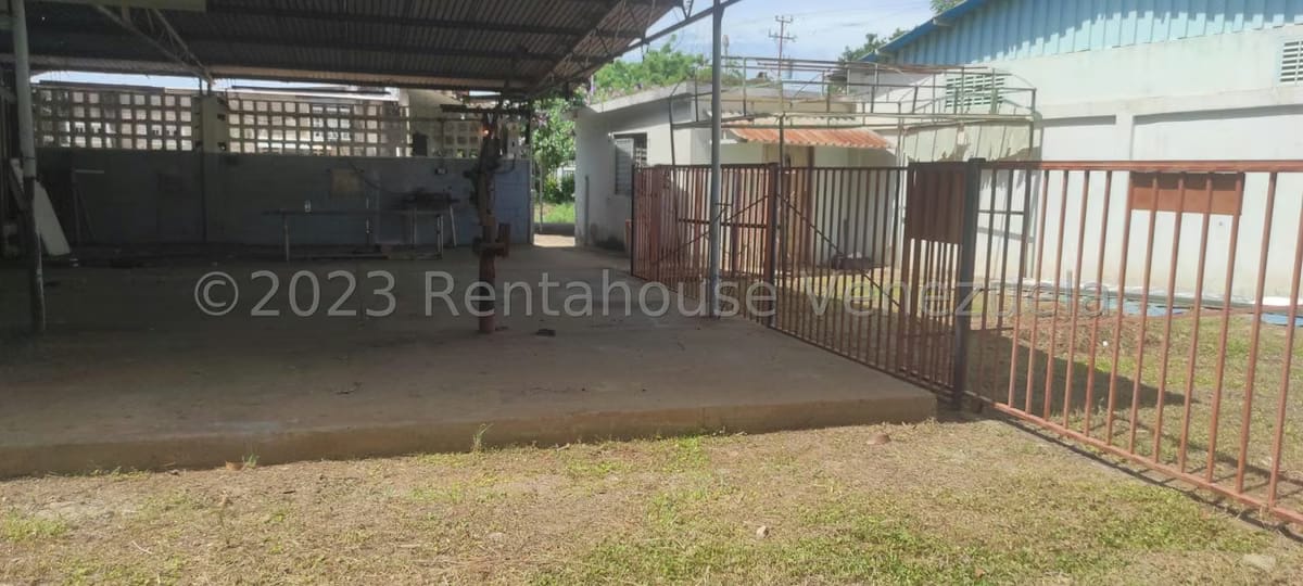 Comercial (Industrial) en Alquiler en Calle 43, Zulia - 6