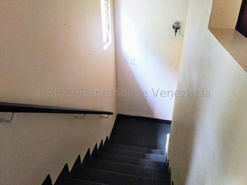 Casa (Duplex) en Venta en Oripoto, Distrito Metropolitano - 14