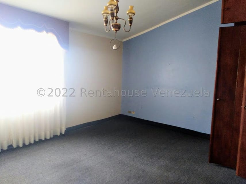 Casa (Duplex) en Venta en Oripoto, Distrito Metropolitano - 15