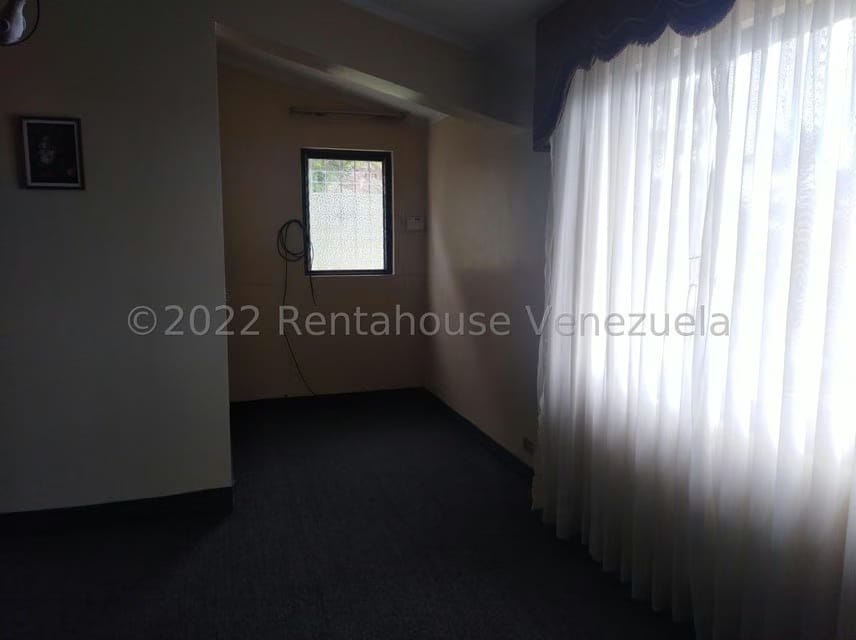 Casa (Duplex) en Venta en Oripoto, Distrito Metropolitano - 16