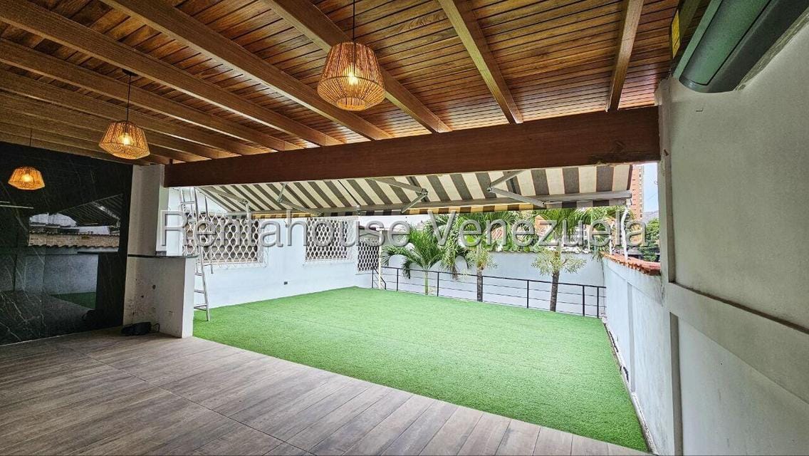 Casa (Multipes Niveles) en Venta en El Paraiso, Distrito Metropolitano - 27