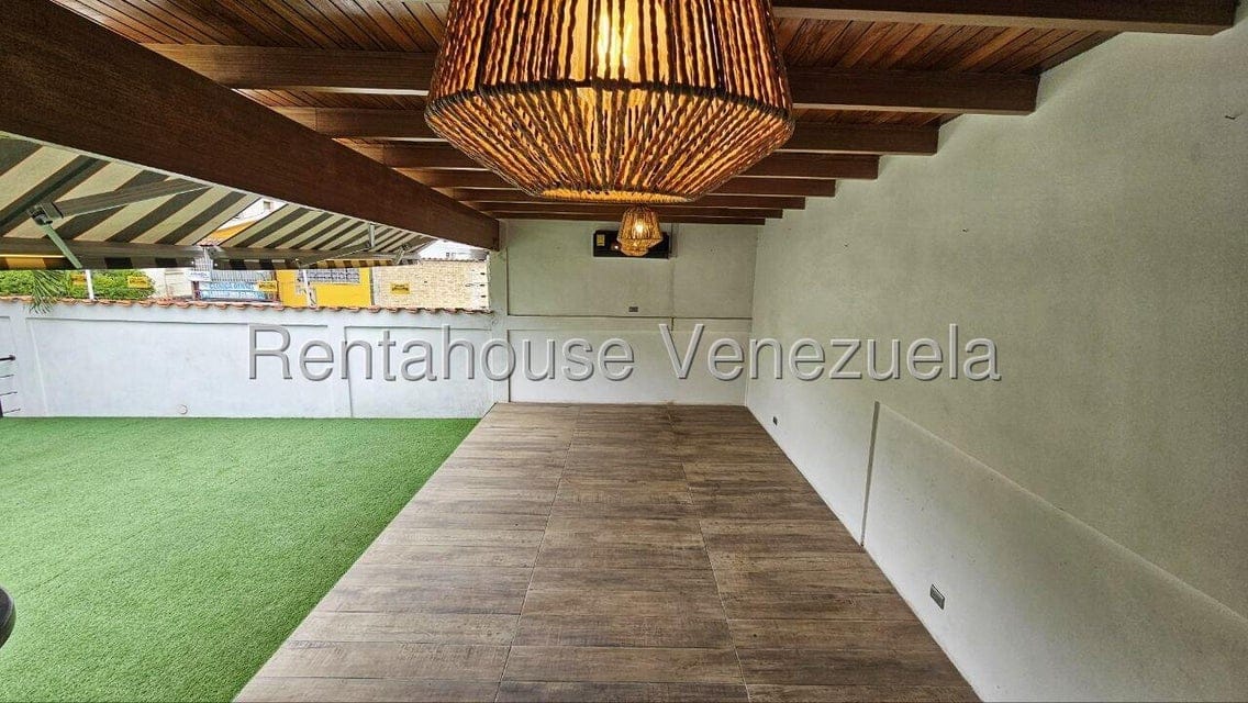 Casa (Multipes Niveles) en Venta en El Paraiso, Distrito Metropolitano - 28