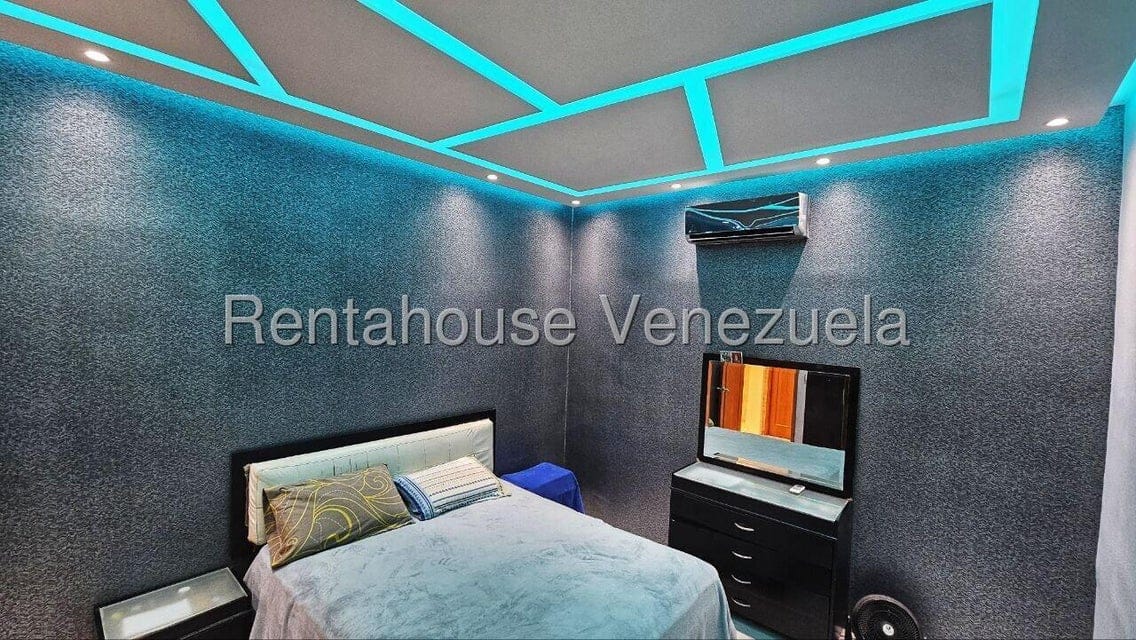 Casa (Multipes Niveles) en Venta en El Paraiso, Distrito Metropolitano - 12