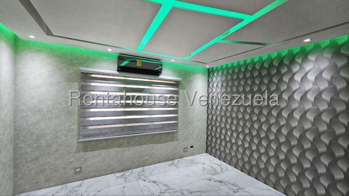 Casa (Multipes Niveles) en Venta en El Paraiso, Distrito Metropolitano - 14