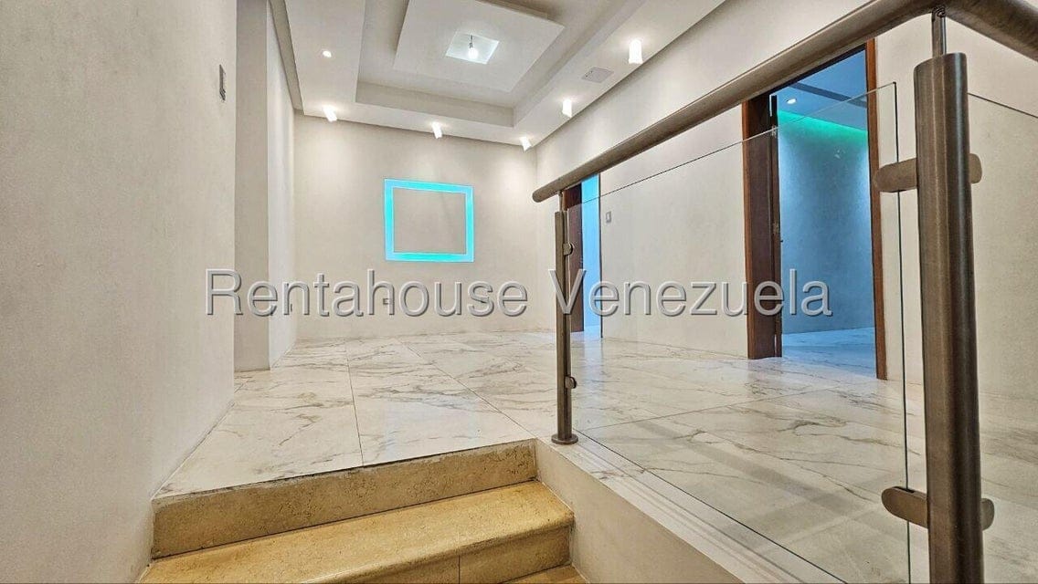 Casa (Multipes Niveles) en Venta en El Paraiso, Distrito Metropolitano - 10