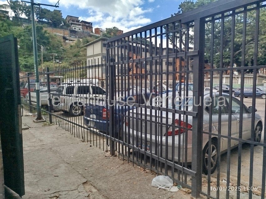 Comercial (Local Comercial) en Venta en Petare, Distrito Metropolitano - 13