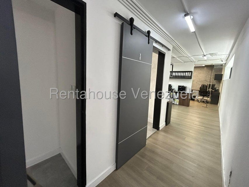 Comercial (Oficina) en Alquiler en Colinas de Bello Monte, Distrito Metropolitano - 9