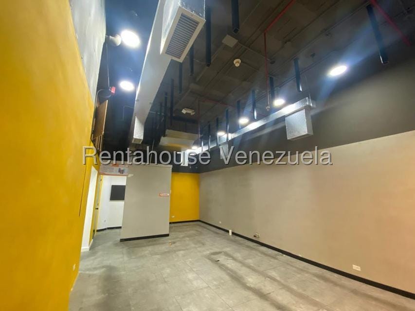 Comercial (Local Comercial) en Alquiler en La Castellana, Distrito Metropolitano - 6