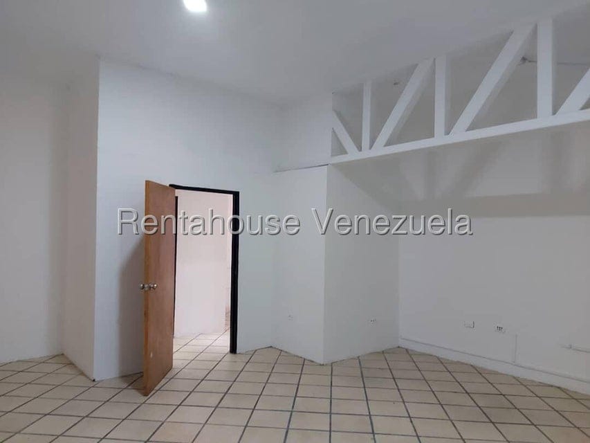 Comercial (Local Comercial) en Alquiler en Zona Industrial, Carabobo - 10