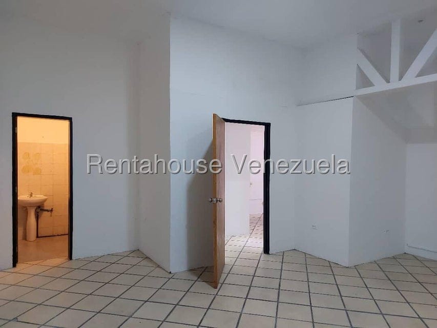 Comercial (Local Comercial) en Alquiler en Zona Industrial, Carabobo - 8
