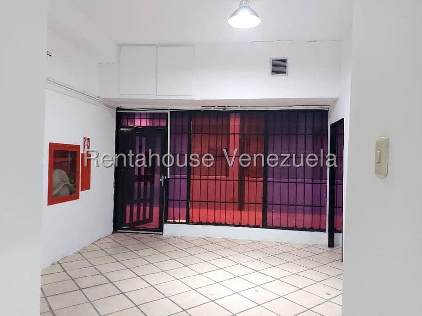 Comercial (Local Comercial) en Alquiler en Zona Industrial, Carabobo - 4