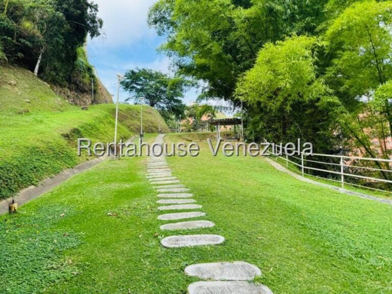 Apartamento (1 Nivel) en Alquiler en Parque Caiza, Distrito Metropolitano - 14