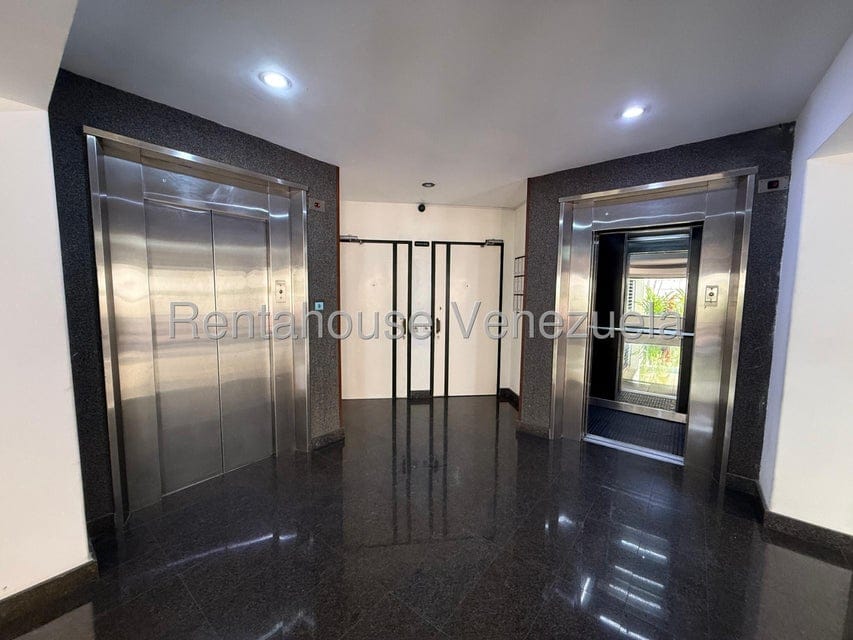 Apartamento (1 Nivel) en Venta en La Florida, Distrito Metropolitano - 20