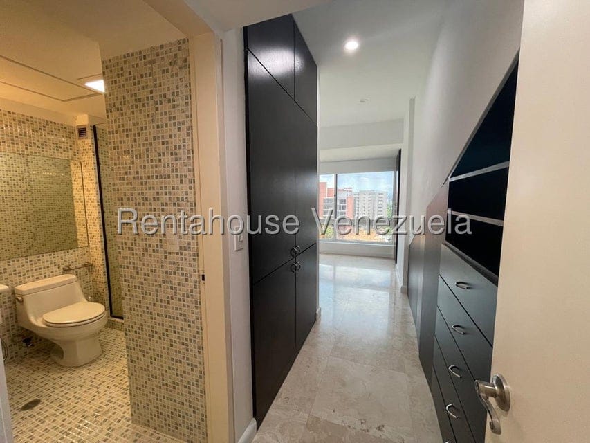 Apartamento (Duplex) en Alquiler en El Rosal, Distrito Metropolitano - 29