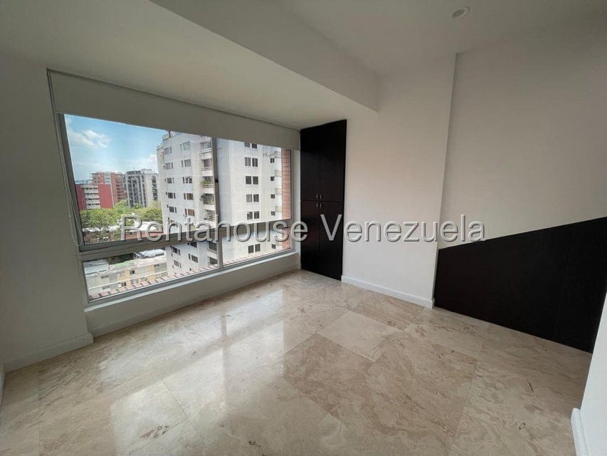 Apartamento (Duplex) en Alquiler en El Rosal, Distrito Metropolitano - 31
