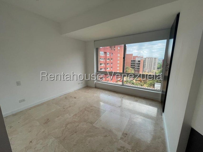 Apartamento (Duplex) en Alquiler en El Rosal, Distrito Metropolitano - 32