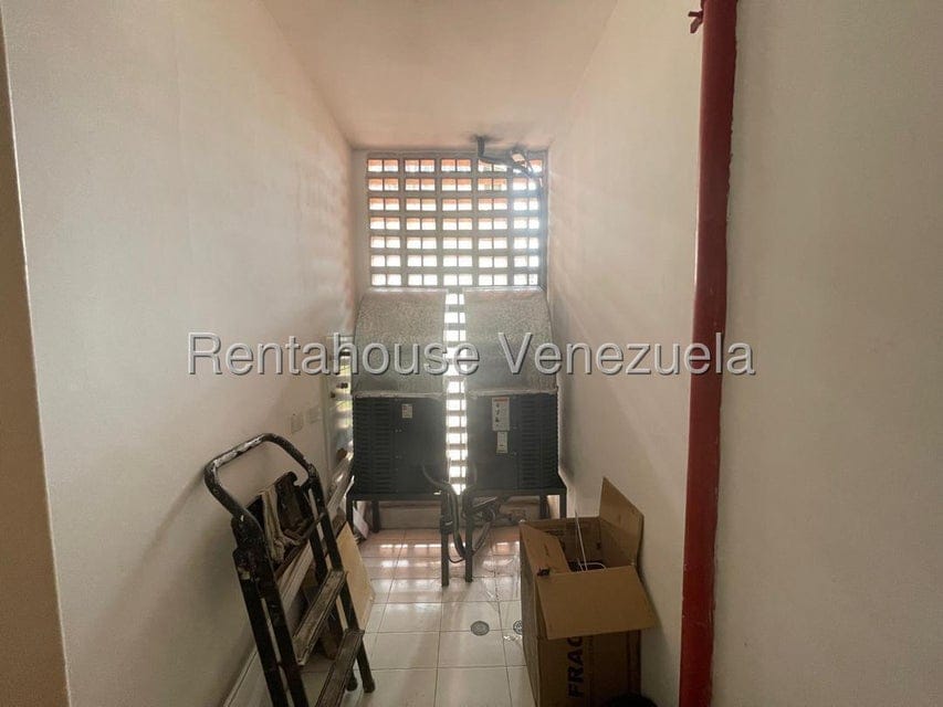 Apartamento (Duplex) en Alquiler en El Rosal, Distrito Metropolitano - 47