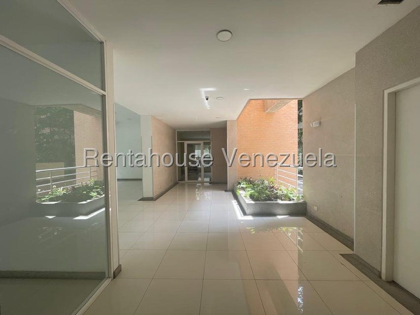 Apartamento (Duplex) en Alquiler en El Rosal, Distrito Metropolitano - 50