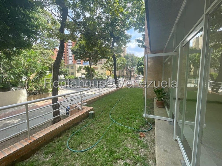 Apartamento (Duplex) en Alquiler en El Rosal, Distrito Metropolitano - 53