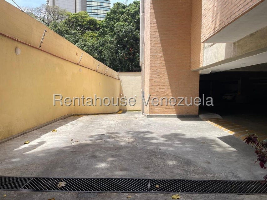 Apartamento (Duplex) en Alquiler en El Rosal, Distrito Metropolitano - 58