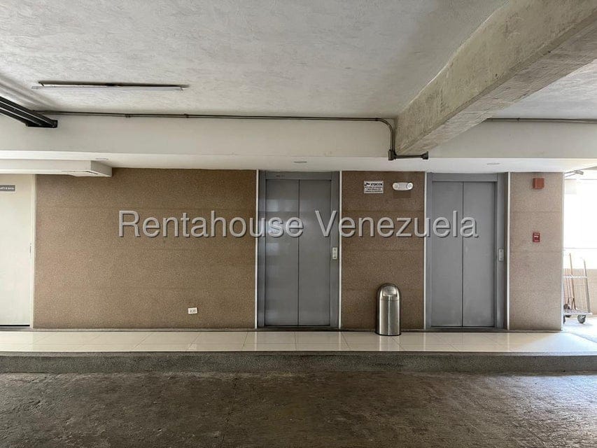 Apartamento (Duplex) en Alquiler en El Rosal, Distrito Metropolitano - 59