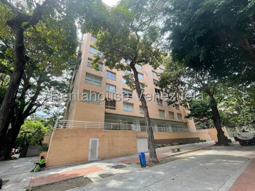 Apartamento (Duplex) en Alquiler en El Rosal, Distrito Metropolitano - 61