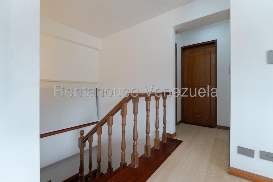 Townhouse (Multiples Niveles) en Venta en Lomas de La Trinidad, Distrito Metropolitano - 25