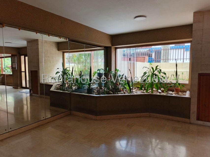Apartamento (1 Nivel) en Venta en Los Palos Grandes, Distrito Metropolitano - 45